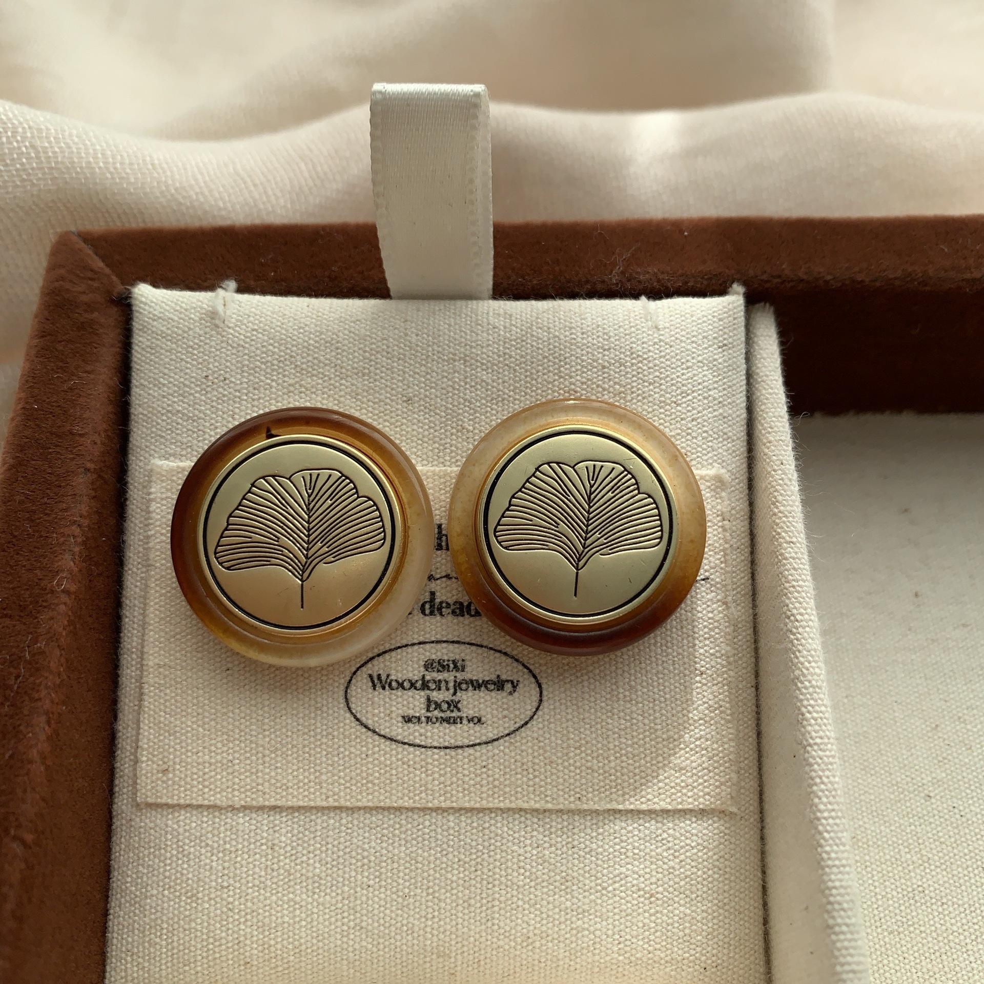 Round Ginkgo Biloba Button Earrings Earrings Resin Niche Design High Sense Fashion Literature Light Luxury Autumn and Winter Earrings