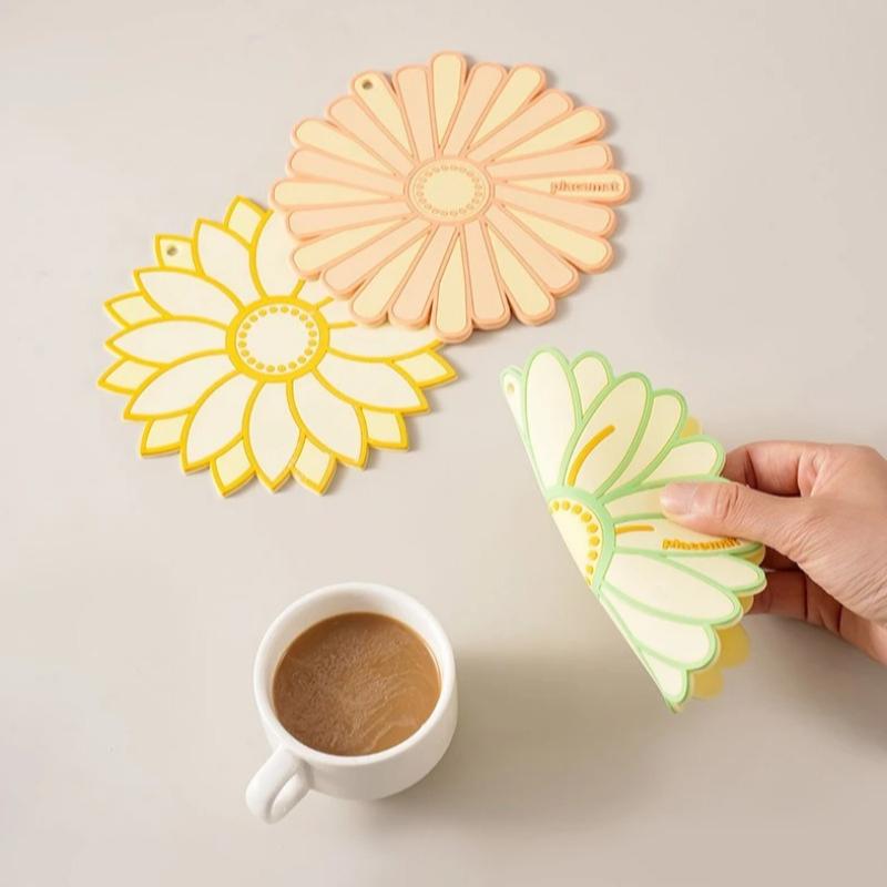 Silicone Placemat Flower Heat Resistant Blossom Coffee Cup Coaster Heat Insulation BowlMat for Table Pot Holder Pad Cup Placemat