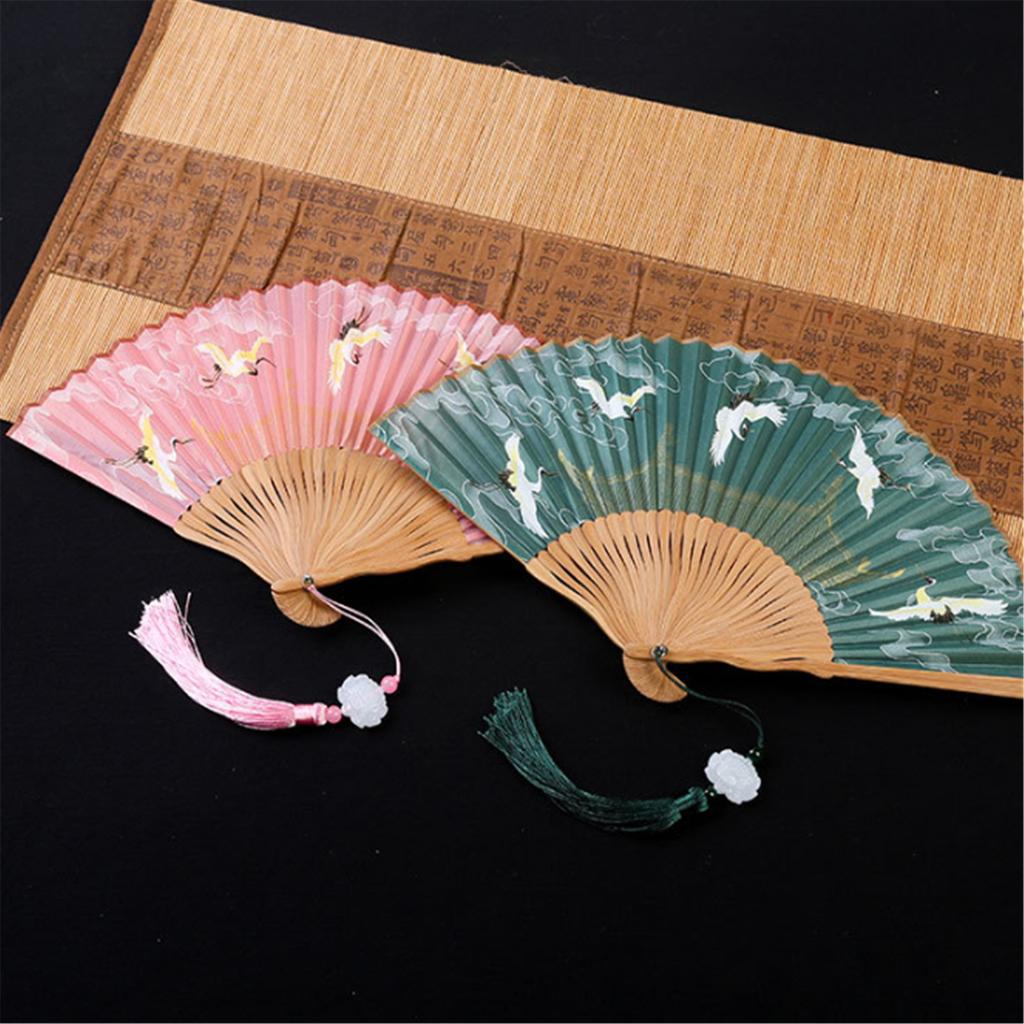 Exquisites Handmade Folding Hand Fan Bamboos Silk Fan Showcasing Aesthetic Suitable For Traditional Art And Lifestyle