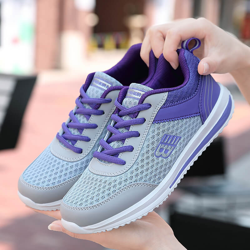 

Весенне-осенние спортивные туфли женские кожаные водонепроницаемые на толстой подошве удобные полностью черные KFC кухонные нескользящие рабочие туфли 41