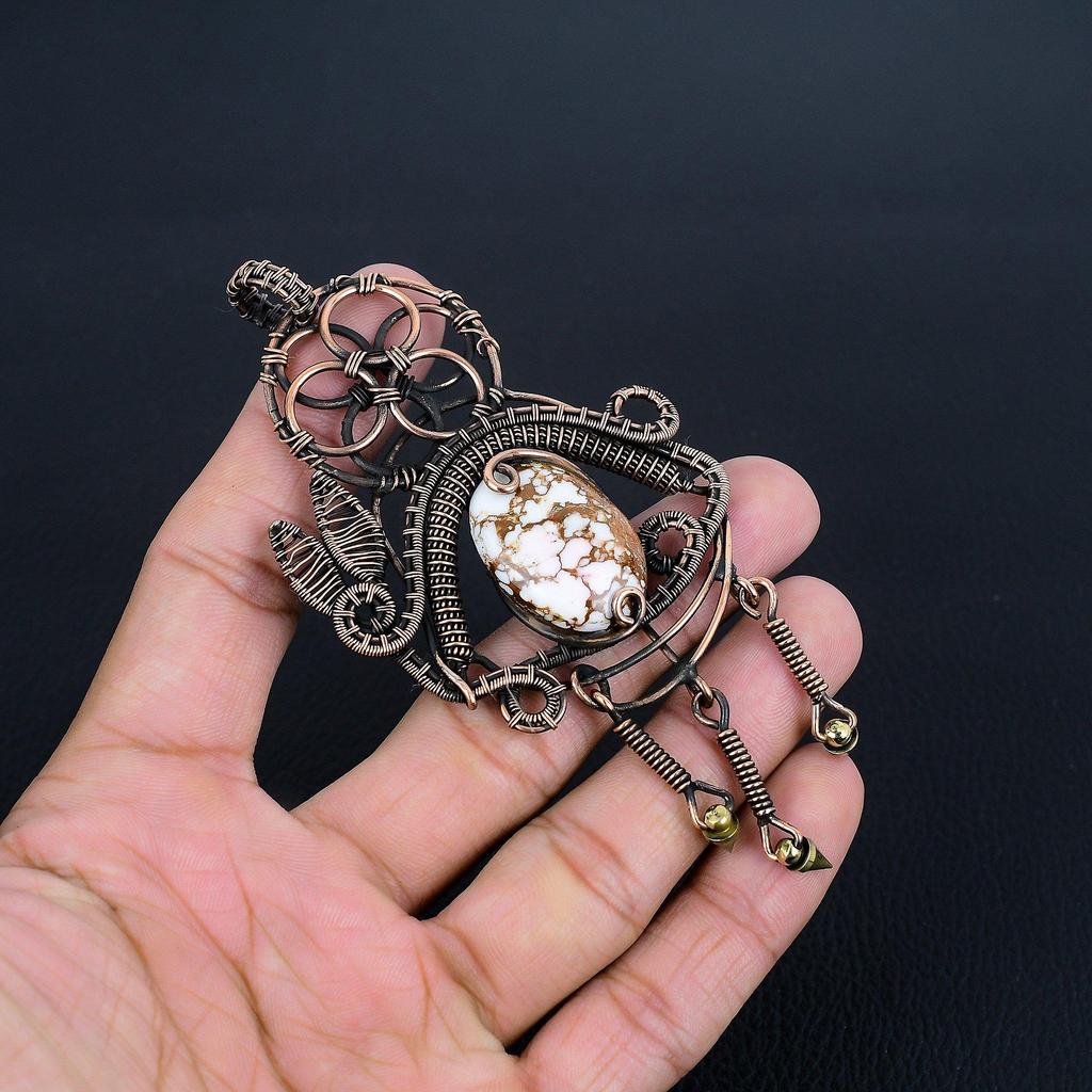 Wisiorek Dzikiego Konia Biżuteria z Kamieni Szlachetnych, Ręcznie Robiony Wisiorek Owinięty Drutem Miedzianym 999, Biżuteria o Najnowszym Wzornictwie