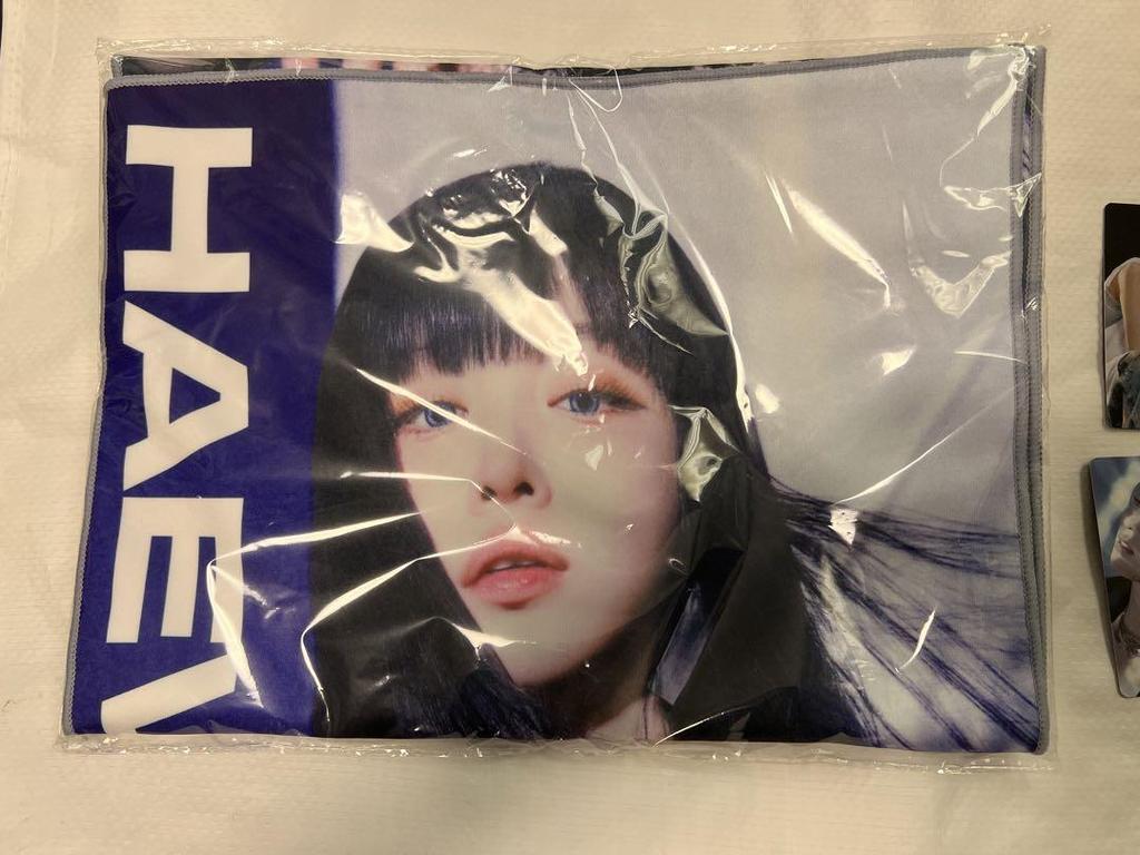 [USED] NMIXX Towel Random Trading Card (Heewonjiubeigyujin)