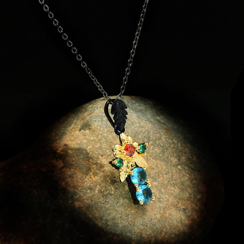 Pulloverkette Schmuck Blaue Blumen Schlüsselbein Schwarzgold Zweifarbige Halskette Vielseitig Neuer Stil