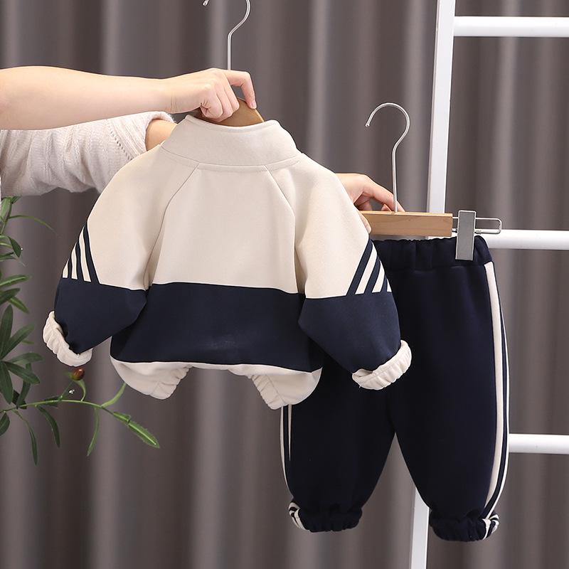 Çocuk Üç Parça Spor Takımı: Yarım Balıkçı Yaka, Fermuarlı, 1-6 Yaş, İlkbahar ve Sonbahar için