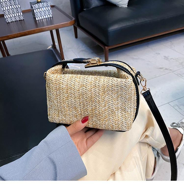 2024 Spring Retro Mori Girl Straw Woven Crossbody Handbag