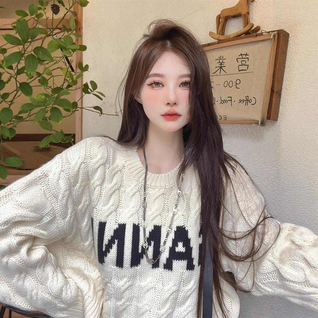 Sweet cool crew neck twist sweater women's autumn and winter  new niche chic letter loose short