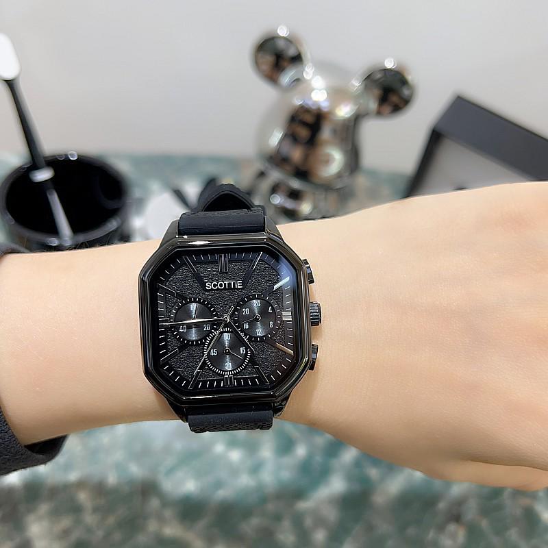 Deri Kayışlı ve Çok Fonksiyonlu Üç Gözlü Tasarımlı Trend Erkek Büyük Kadran Kare Saat