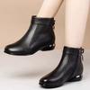 Soft-soled shoes, small short boots, women's autumn new single boots, low-heeled winter fashion velvet warm fashion boots