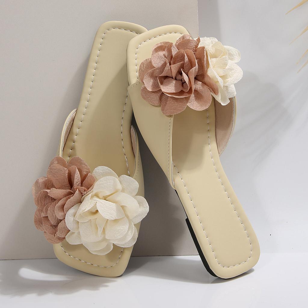 Slippers women's 2025 summer outer wear fashionable flat bottom non-slip one-word drag large size foreign trade flowers women's cool slippers