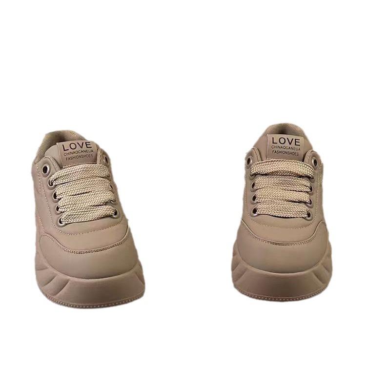 Internet celebrities ins trendy full leather casual board shoes women velvet 2025 autumn and winter height increase thick sole small man muffin s