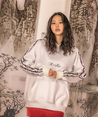 M Ash20-01H Plum Blossom Oriental Painting Edition Hoodie White