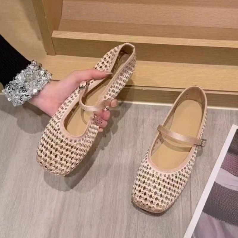 

Новые дышащие цельнокроеные повседневные туфли на массивном каблуке с вырезами, женские туфли на низком каблуке 42 бежевый