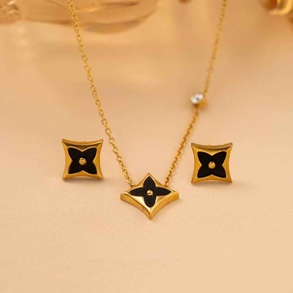 

2 шт. титановая сталь не тускнеющая двусторонняя набор клевер ожерелье серьги necklace+earrings