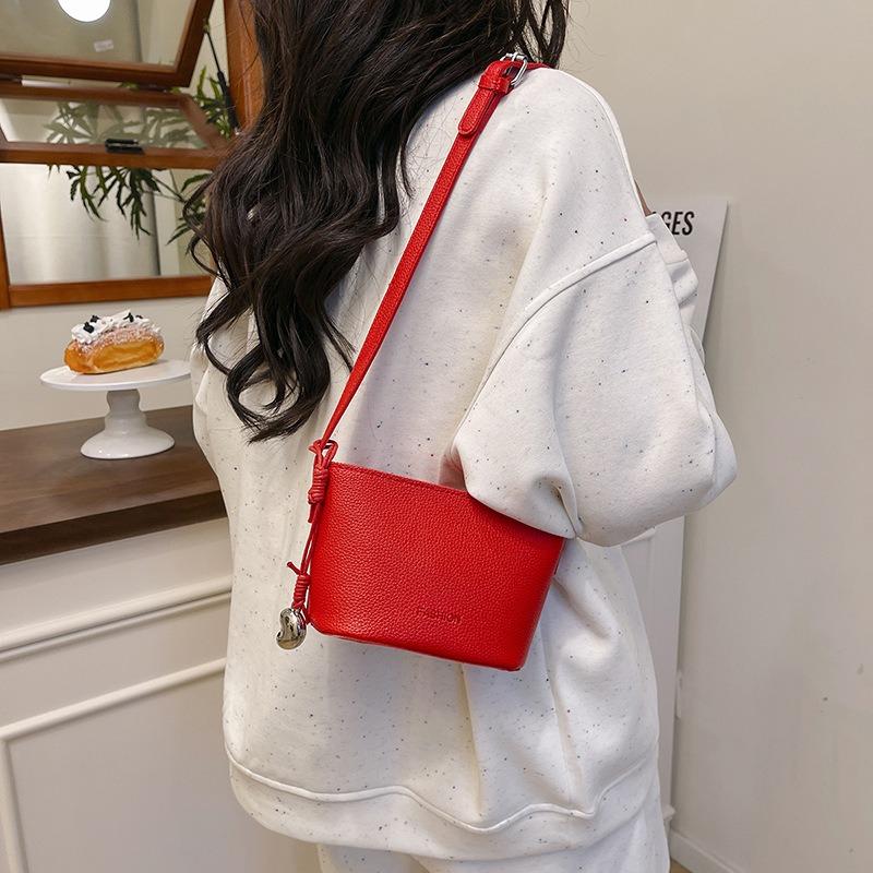 New Fashionable Versatile Shoulder Messenger Bag High-end Sense Solid Color Casual Simple Shoulder Messenger Bag Women