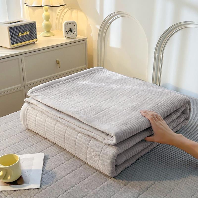 Set Gros de Plapumă de Catifea și Cuvertură de Pat 3 Piese: Lenjerie de pat caldă de iarnă și protecție de pat