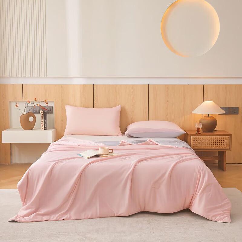 Belle Anna Mica Cool-Feel Quilt