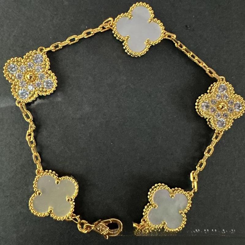 Exquisite Four-leaf Clover Bracelet for Women Five-flower Bracelet Double-sided Natural White Mother-of-pearl and Carnelian Bracelet