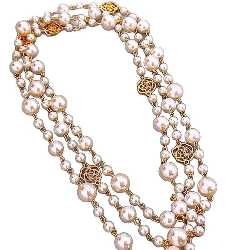 French Retro Glass Pearl Flower Necklace: Versatile High-End Sweater Chain for Women