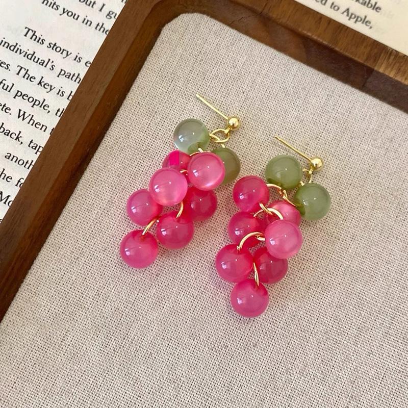 Pendientes de botón de uva con cuentas de color contrastante Mori Sweet Pequeños Frescos y Lindos Pendientes Inteligentes de Gama Alta Pendientes de Diseño de Nicho