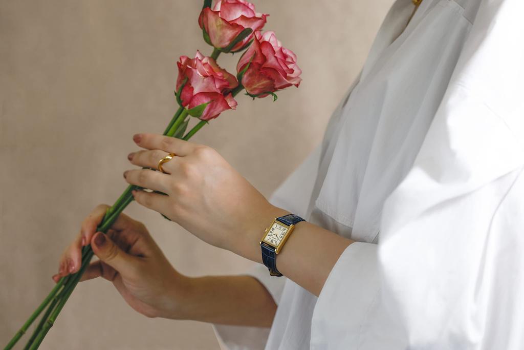 Seiko Selection Ladies Quartz Wristwatch SSEH006 Nano Universe Collaboration Square Navy Yellow Gold Ivory Dial