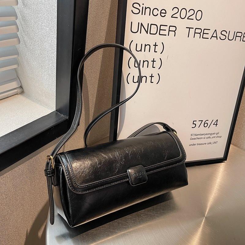 Trendsetting Women s Fawn Shaped Soft Handbag Unique Design Versatile Casual Bag чёрный