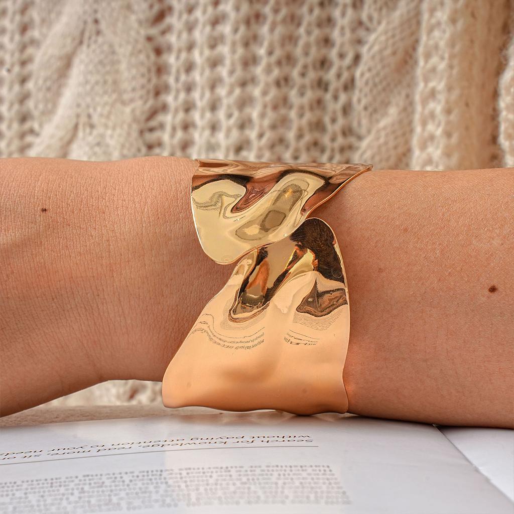 Personalized Bracelet, Stylish Design, Metal Glossy Irregular Bracelet.