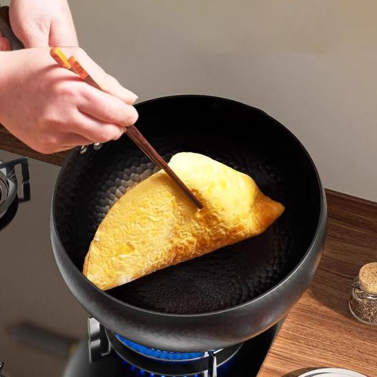 Traditional Forged Iron Wok with Wooden Lid Non-Stick Uncoated Iron Pan Japanese Cookware