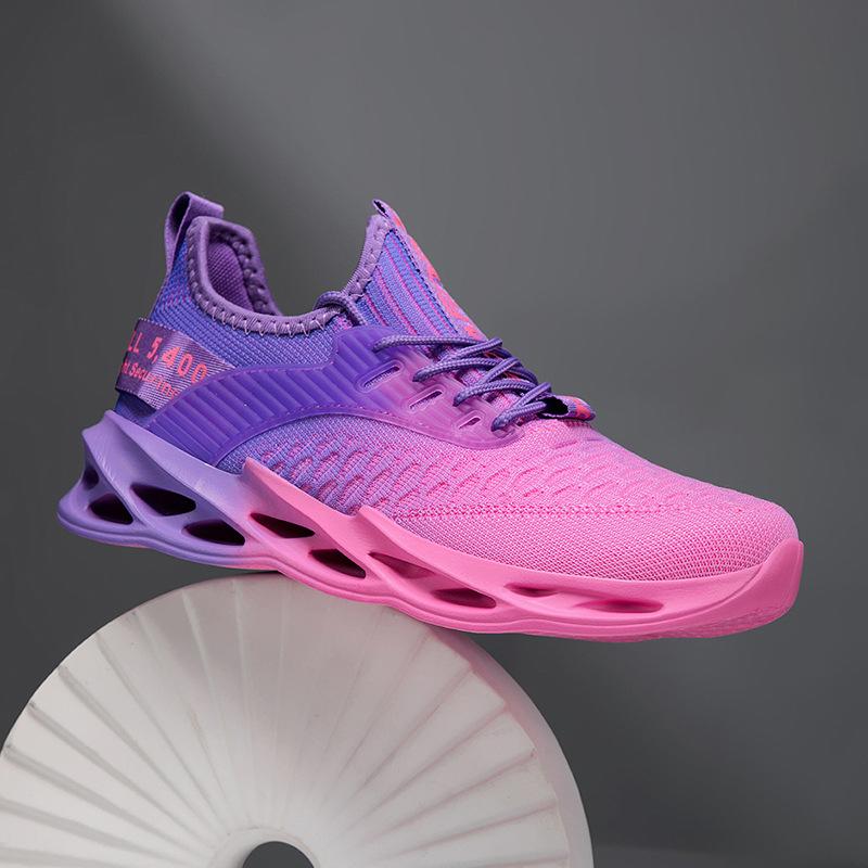 Large size flying flag mesh outdoor sports casual shoes lightweight soft sole non-slip travel running shoes