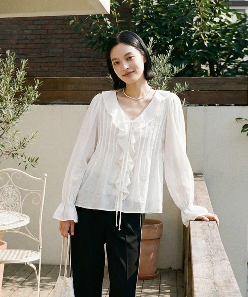 Metapeo Met Blossom Ruffle Blouse White