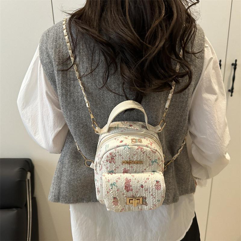 Rabbit Pattern Pu Crossbody Bag With Chain Strap For Daily Use And Fashion Accessory