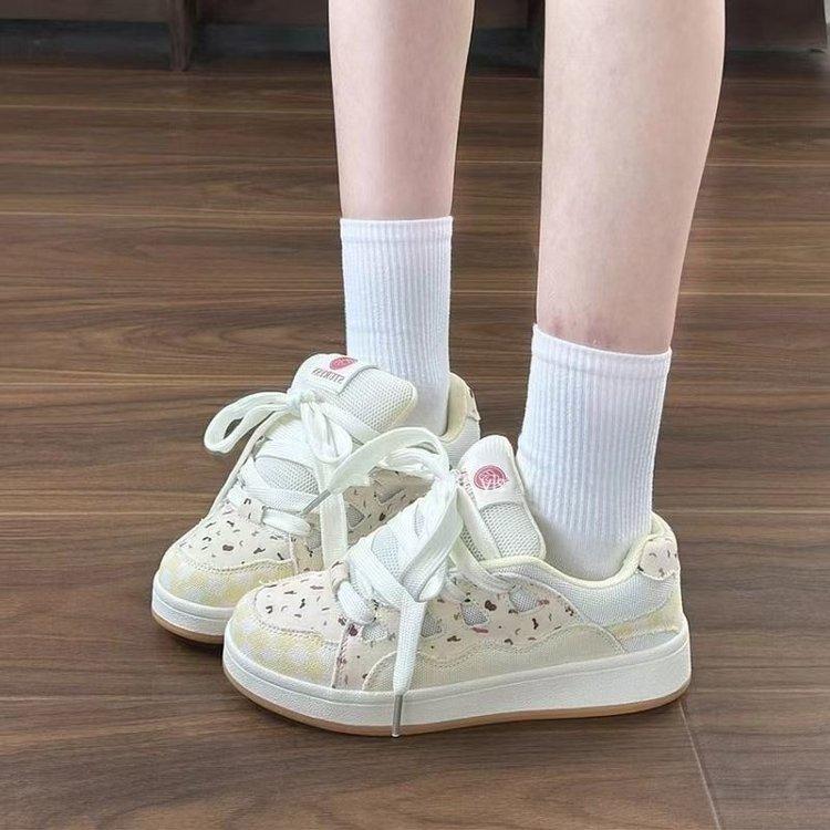 Cranberry color scheme niche board shoes women ins tide spring new sports casual bread shoes