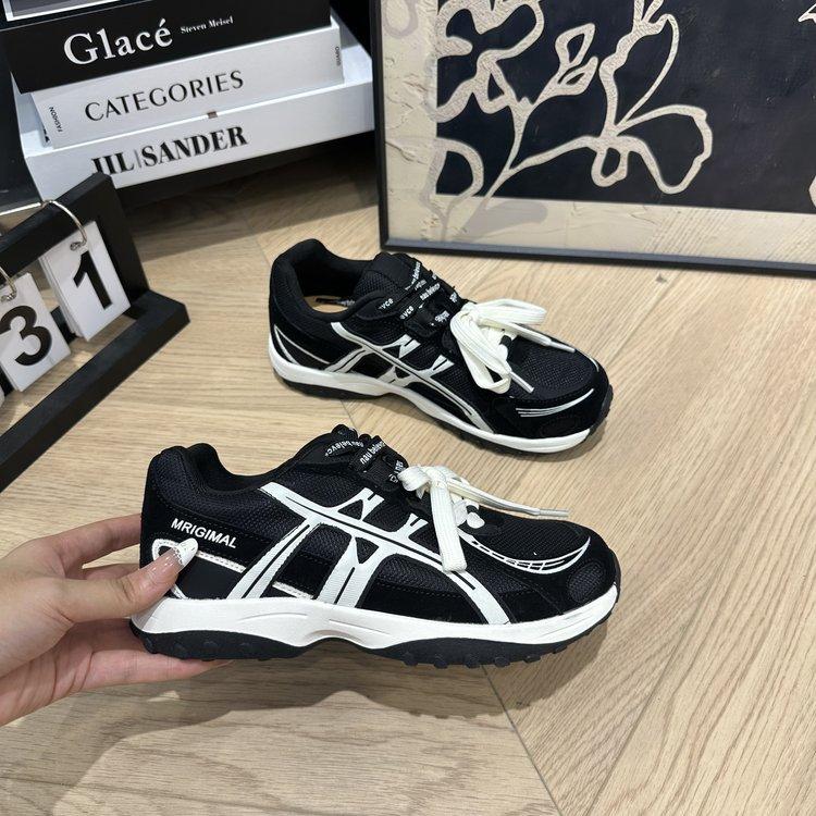 

Leather retro German training shoes women s 2025 autumn new platform casual sports shoes pair of shoelaces versatile breathable Forrest Gump shoes 35