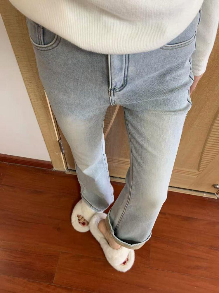 Light Wash Plus Velvet High-Waisted Petite Flare Jeans for Women - Winter Plus Size, Chubby Girls' Hip-Covering Elastic Pants