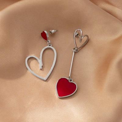 Fashion Metal Hollow Heart Dangle Earrings for Women Vintage Red Drip Oil Asymmetric Drop Earrings Wedding Zircon Accessories