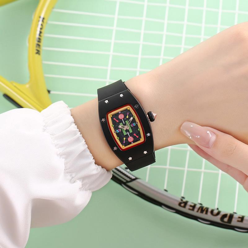 

Жіночий повсякденний кварцовий годинник - Чорний циферблат з текстурою дерева, Дизайн льодяник