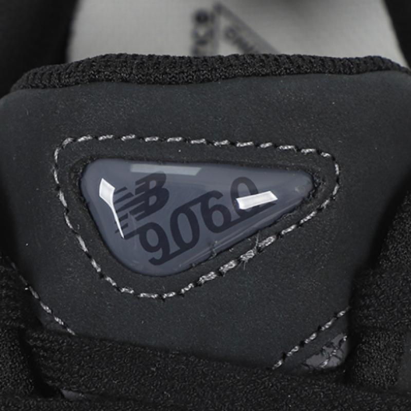 New Balance 9060 Mono Schwarz