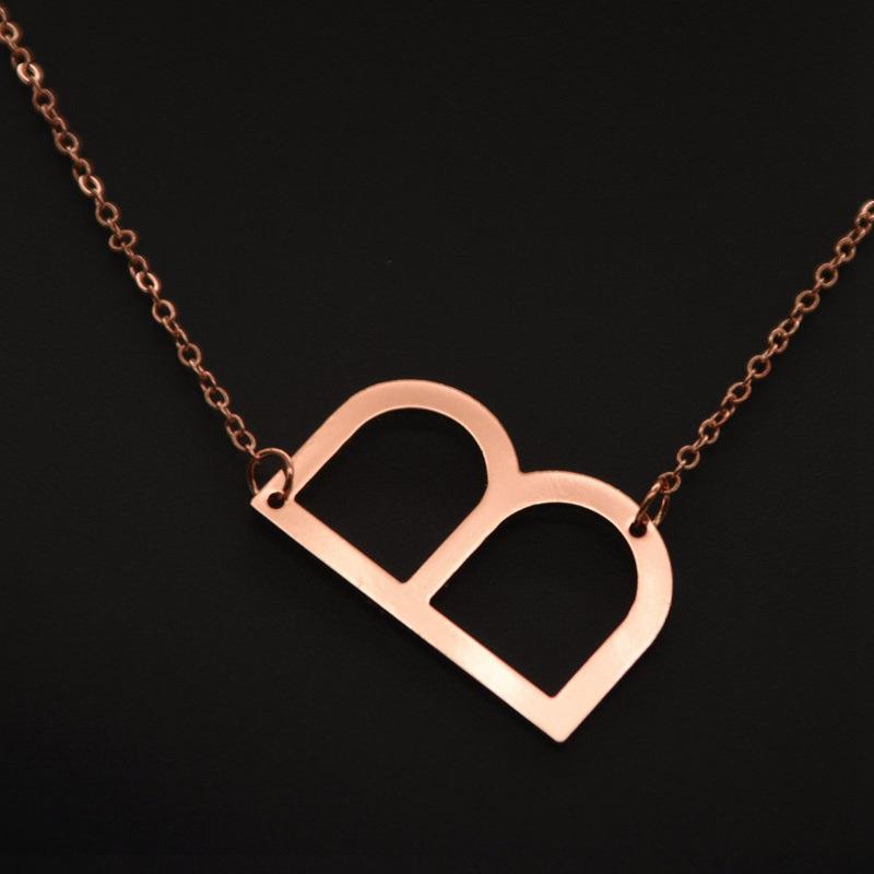 Kvinne 26 engelske bokstaver Ornament Ripple Chain Personlig brevkjede