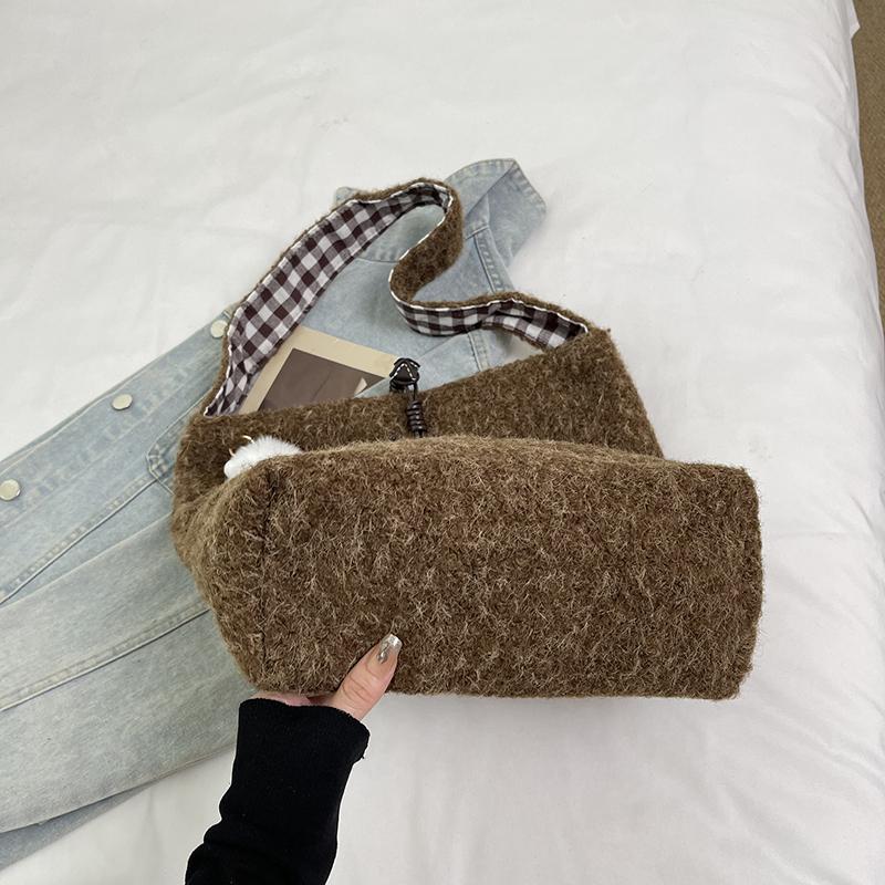 Autumn and Winter Korean Version of Women's Tote Bag Christmas Cute Plush Shoulder Bag Clutch Bag Commuter Fashion Handbag