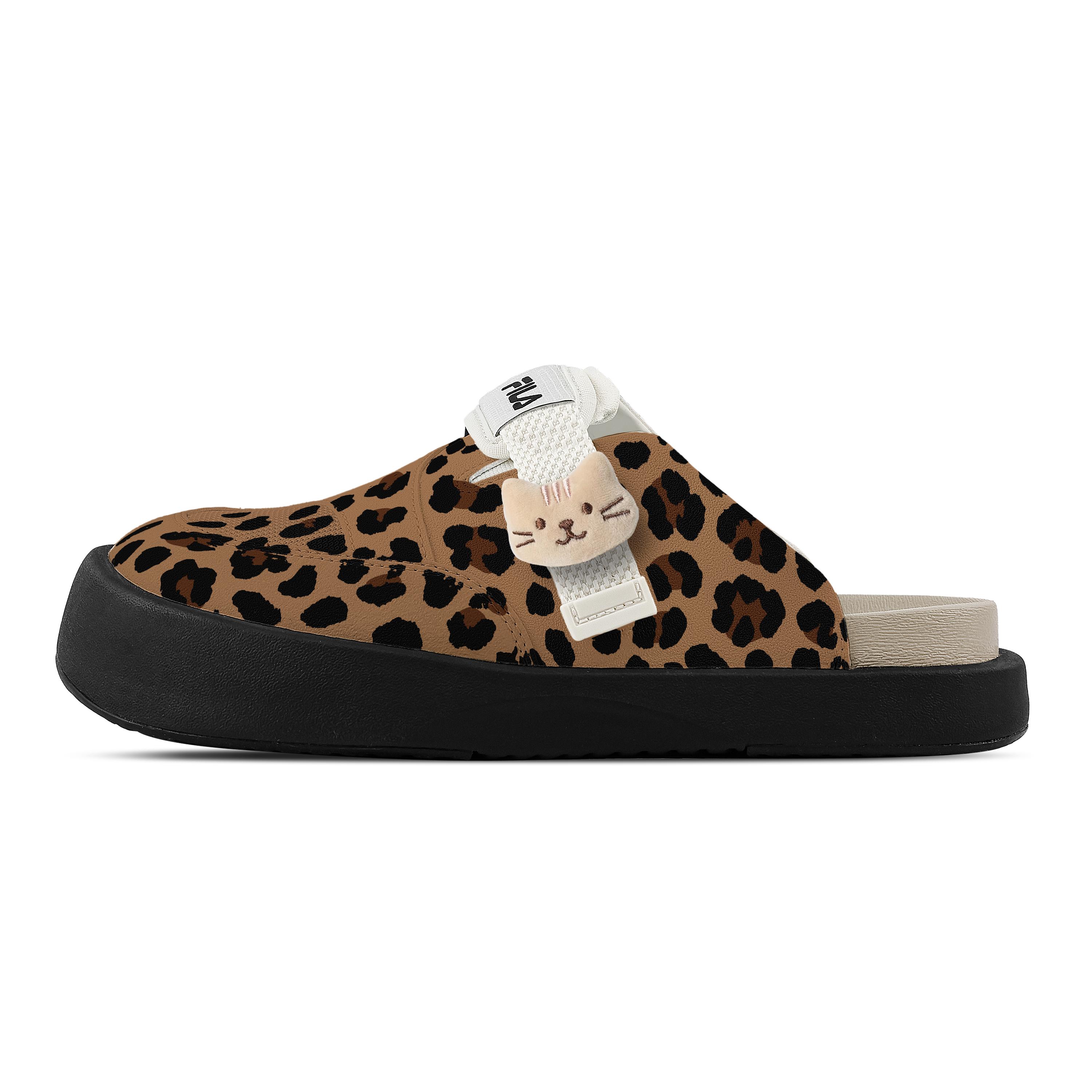 FILA SMILA Cute Pet Design Graffiti Abrasion Resistant Closed Toe Slippers Women s F12W521504FTF(Team773-) 35.5