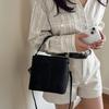 Fashion retro small bag women's new trendy versatile messenger bag fashion niche daily hand bucket bag