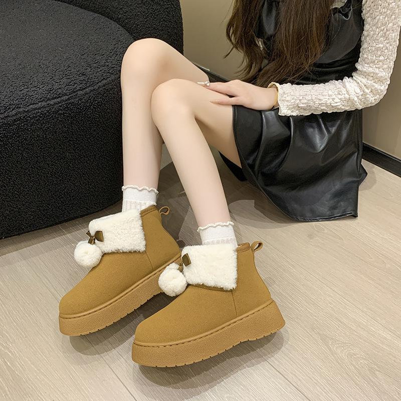 Warm cotton shoes winter 2025 new cotton shoes Korean version women's snow boots cute hairball princess cotton shoes warm boots
