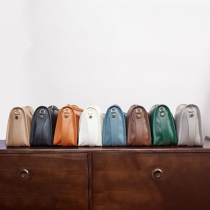 First Layer Cowhide Bag for Women's New Leather Pillow Bag Retro Simple Versatile Shoulder Bag Commuting Underarm Bag