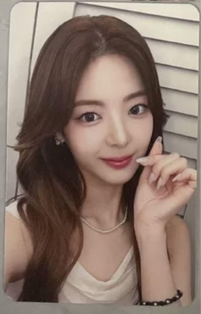 

[USED] itzy GOLD makestar 2.0 Taiwan Taipei Limited Trading Card Rear