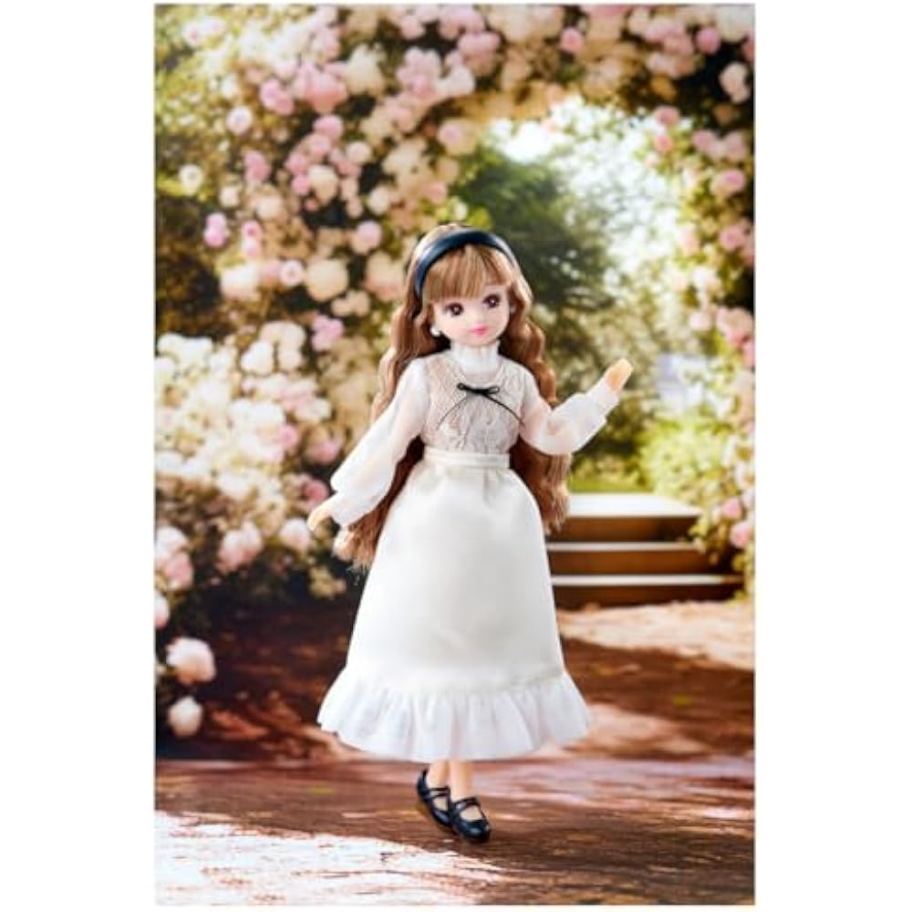 Takara Tomy Licca-chan Doll LD-10 Adult Licca-chan Dress Up Playhouse Toy 3 years and up