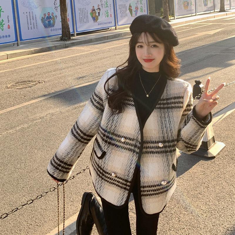 Christmas Woolen Coat Women's New Winter Velvet Thickened V-neck Plaid Small Foreign Style Long-sleeved Top