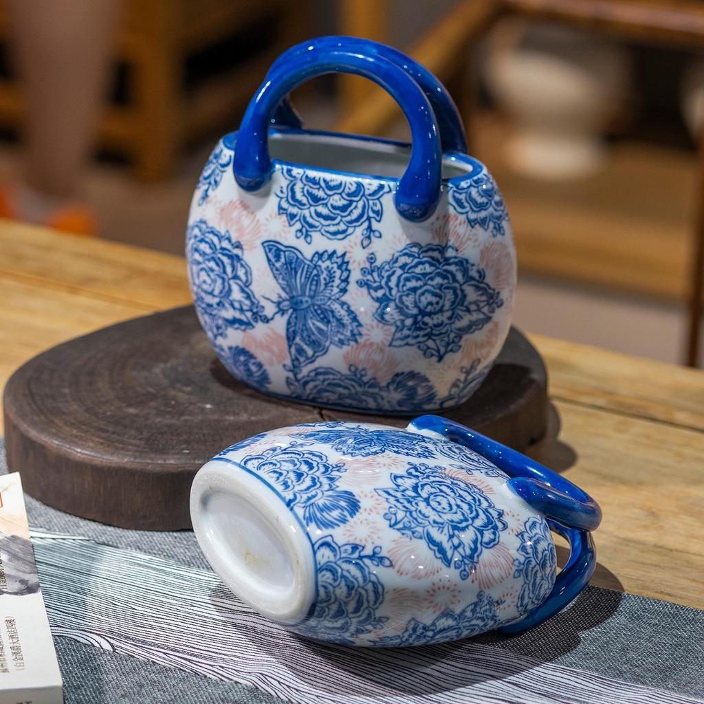 Jingdezhen Ceramic Handbag Vase - Chinese Style Hydroponic Ornament for Home Desktop Flower Arrangement