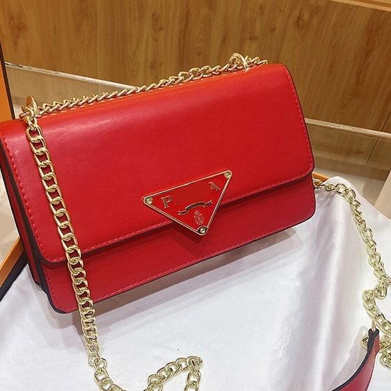 Geantă crossbody pătrată mică cu lanț de culoare uni - Geantă de umăr de mână simplă, versatilă și la modă în stil coreean pentru femei