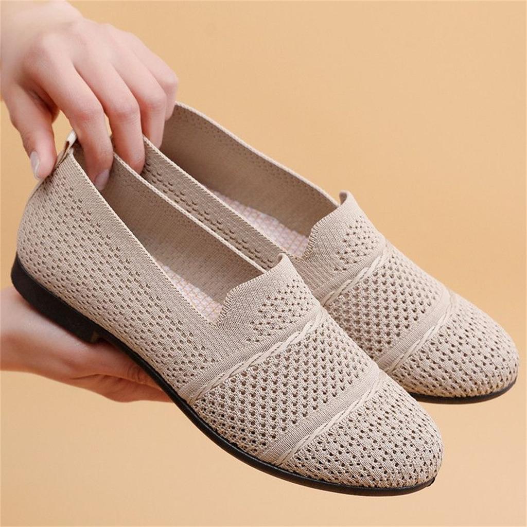 Women Slip On Casual Shoes Breathable Mesh Loafers Lightweight Wide Fit Flat Comfort Walking Shoes for Everyday Wear
