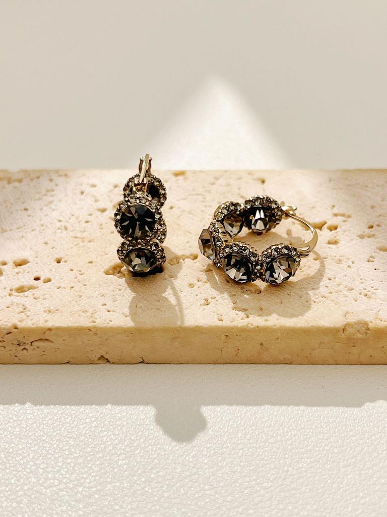 High-end Artificial Crystal Electroplated Brass Ear Buckles Are Elegant, Light Luxury and Niche Design Accessories
