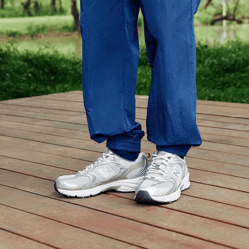 NEW BALANCE Dad Shoes Men's Women's Shoes Casual Retro Low-top Stylish and Versatile Sports Shoes MR530KMW